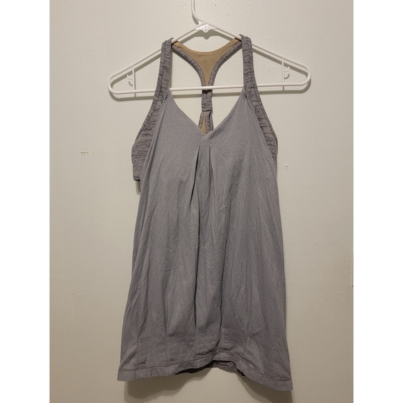 🦋2/$25🦋 Lululemon Practice Freely tank size 8 - Picture 2 of 6